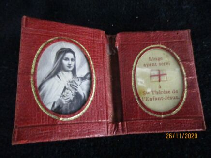 Saint Therese of Lisieux Relic CLoth Etoffe France Catholic Infant de Jesus