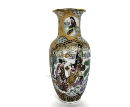 Small Chinese Porcelain Vase Lovely scenes Geishas Beautiful women