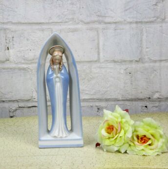 Bauhaus Virgin Mary Madonna Holy Mother Praying Chapel Porcelain Statue 8.07"