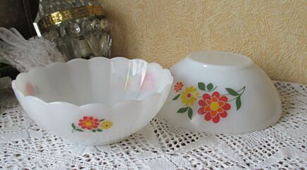 Vintage Arcopal Casserole Dish Romantic Bright Yellow Red Flowers Rare