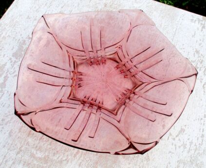 Depression Glass Platter Bowl Dish art Deco Motive Pentagonal Pink Red Slovakia Czech