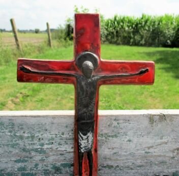 Modernist Mid Century Design Ceramic Crucifix Red Black Glazed Beautiful