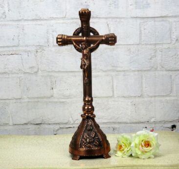 Red Copper Brass Table Standing Crucifix Cross Jesus Christ Ornate Flowers