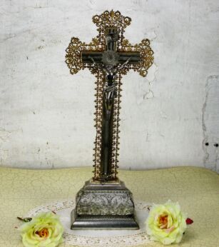 Vintage Filigree Lace Jesus Christ Table Standing Crucifix Ornate 16.14"