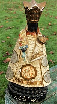 Vintage Black Madonna Van Halle Hal Virgin Mary Chalkware Plaster 11.42"