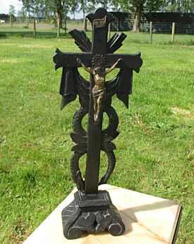 Gothic Black Carved Wood Table Standing Crucifix Cross Zamac Jesus Memento Mori