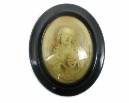 Antique Oval Ornate Wooden Frame  Convex Glass Dome Jesus Christ Holy Sacred heart