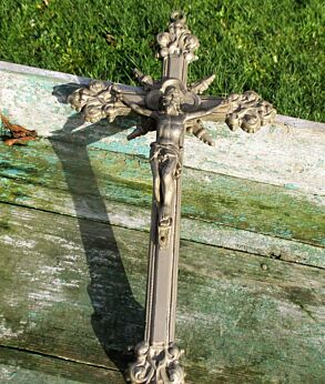 Vintage art Brass Ornate Crucifix Cross Jesus Wall Hanging Lovely