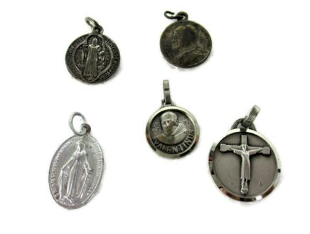 Lot of 5 Medals Medallions silver silver pated chrome Valentinus Rare Collector