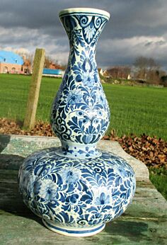 Pottery Vase Delft Blue GM. Marked Vase Lovely form Floral Design