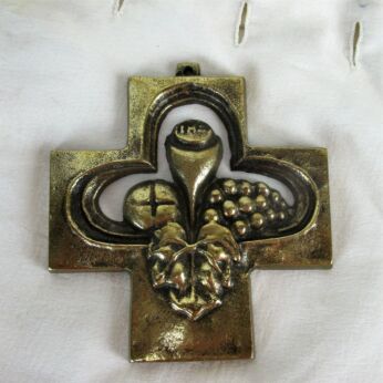 Small Brass Hanging Crucifix Cross Jesus Christ Priest Grapevine Lovely
