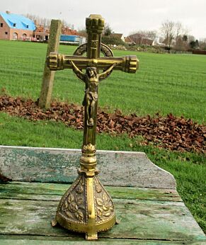 Antique Ornate Brass Jesus Christ Cross Table Standing Crucifix Memento Mori