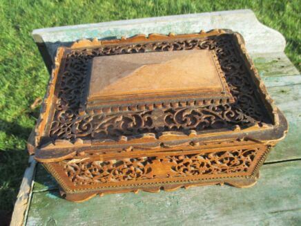 Vintage Carved Wood Ornate Treasure Chest Trinket Jewelry Box Gorgeous