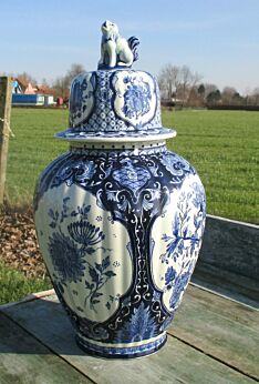 Vintage Petrus Regou Maastricht Delft Vase Urn Blue White Foo Dog Marked