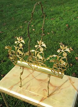 Italian Gold Gilt Florentine Iron Newspaper Magazine Rack Hollywood Regency