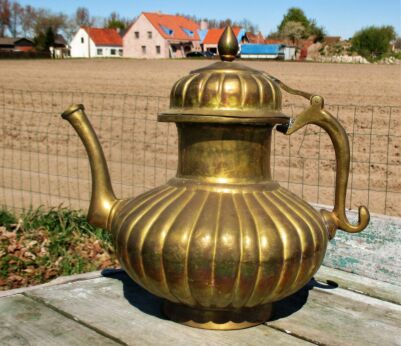 Antique Large Brass tea Kettle Pot Lid Ornate Decorative