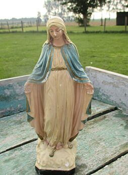 Vintage Virgin Mary Madonna Plaster Statuette Figurine Lovely 8.27"