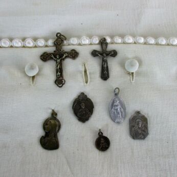 Collection of 5 Vintage Medallions + 2 small crucifixes Pendants Religious