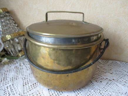Antique Large Flemish Solid Brass Cooking Pot Kettle Lid Hammered Brass Bucket authentic
