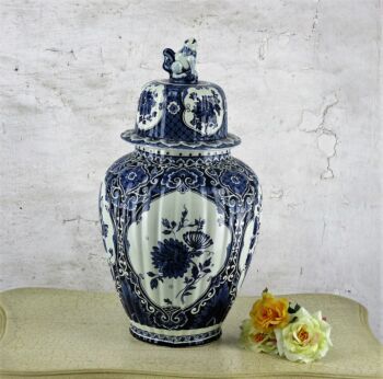 Large Royal Sphinx Maastricht Delft Vase Urn Marked Blue White Foo Dog 18.89"