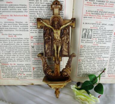 Large Vintage Holy Water Font Resin Calvary Crucifixion Virgin Mary Magdalene