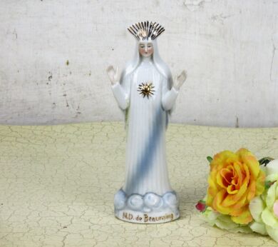 Statue Notre Dame Our Lady de Beauraing Porcelain Heart of Gold Collector 7.28"