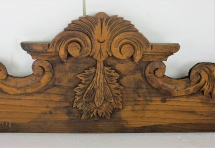 L Gorgeous Hand Carved Wood Pediment Ornate Over door Architectural Antique Reclaimed  Magnificent
