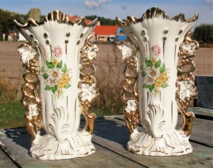 Pair Antique Vieux Paris Porcelain Fan Flair Bridal Vases Flower Bouquet
