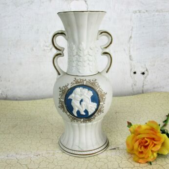 Vase White Blue Jasperware Kissing Angels Cherub Putti Rare Handles Sweet 8.26"