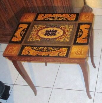 Nice Vintage Italian Inlay Wooden Side Nesting Table Music Box Jewelry Louis XV