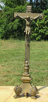 Large Ornamental Brass Jesus Christ Cross Table Standing Crucifix Memento Mori