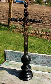 Vintage Antique Carved Twisted Wood Jesus Christ Cross Table Standing Crucifix
