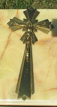 vintage Brass Hanging Crucifix Cross Jesus Christ Catholic Christianity Flowers