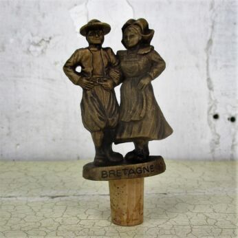 Bottle Stopper Bretagne Souvenir de France Folk Art Cork Resin Dancing Couple
