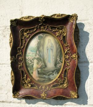 Beautiful Frame Dome Convex Glass Ornate Plaster Frame Virgin Mary Lourdes