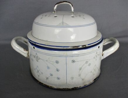 Antique Vintage casserole dish   Lidded Enamel Enameled  Barn Country house Authentic Blue White Marked