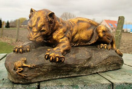 Art deco Statuette Statue Panther on rock Signed A. Fagotto Terracotta Gorgeous