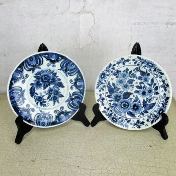 Pair Couple Delft Small Charger Wall Plates Blue White OUD Delft Flower Pattern