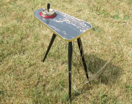Retro Vintage Tripod Coffee Table Side Table Ashtray Mid Century Rare Delightful