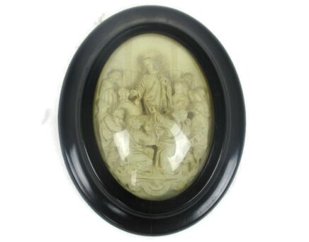 Antique Oval Ornate Wooden Frame  Convex Glass Dome Jesus Christe appears in the Upper room