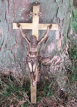 Vintage Large Brass Modern Looking Crucifix Cross Wall hanging Jesus Christ