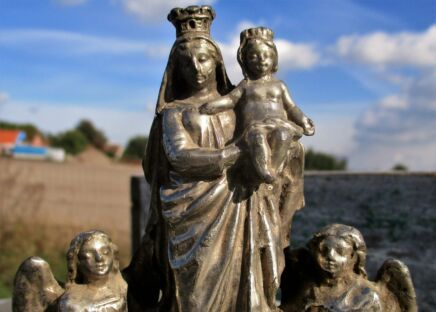 Notre Dame de Boulogne Madonna Virgin Mary Statuette Angels Spelter Lovely rare