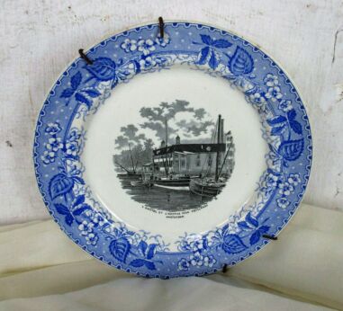 Societe Ceramique Maestricht Holland Plate L'Amstel et L'hospice Amsterdam
