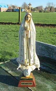 Vintage Our Lady Fatima resin Statuette Glass Eyes Portugal Authentic 11.42"