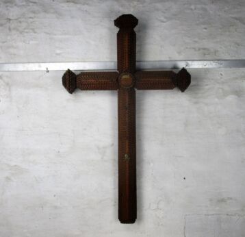XXXL Hanging Wooden Wall Crucifix Cross Folk Tramp Church Art Extremely HTF 42"