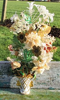 Antique Vieux Bruxelles Porcelain Fan Flair Bridal Vase White Flower Bouquet