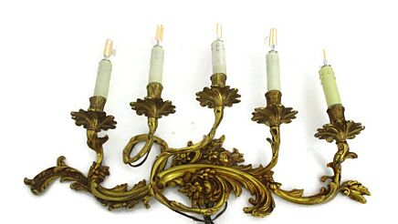 French wall Mounted light sconce Louis XV Style gilded Gorgeous Brass