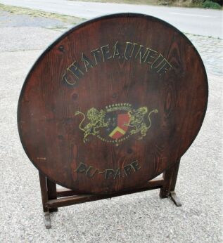 Burgundian French Châteauneuf du Pape Wine Table Vineyard Collector HTF Rare