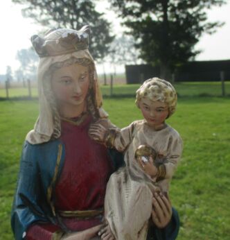 Virgin Mary Madonna with Child Plaster Statuette Lion Dog Dragon Guelfi Gothic