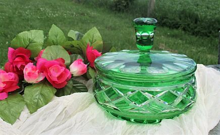 Crystal Cut to Clear Diamond Bowl Candy Dish with Lid Emerald green Bohemian